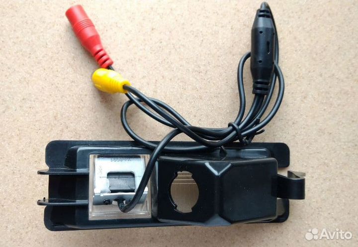 Камера заднего вида Renault Sandero/Nissan March