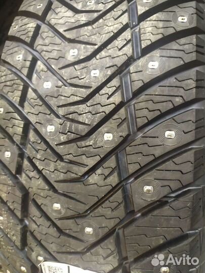 Yokohama IceGuard Stud IG65 235/55 R19