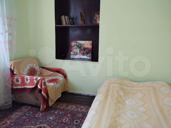 Комната 28 м² в 3-к., 1/1 эт.