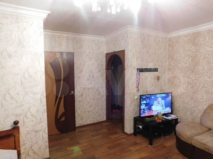 2-к. квартира, 42 м², 1/5 эт.