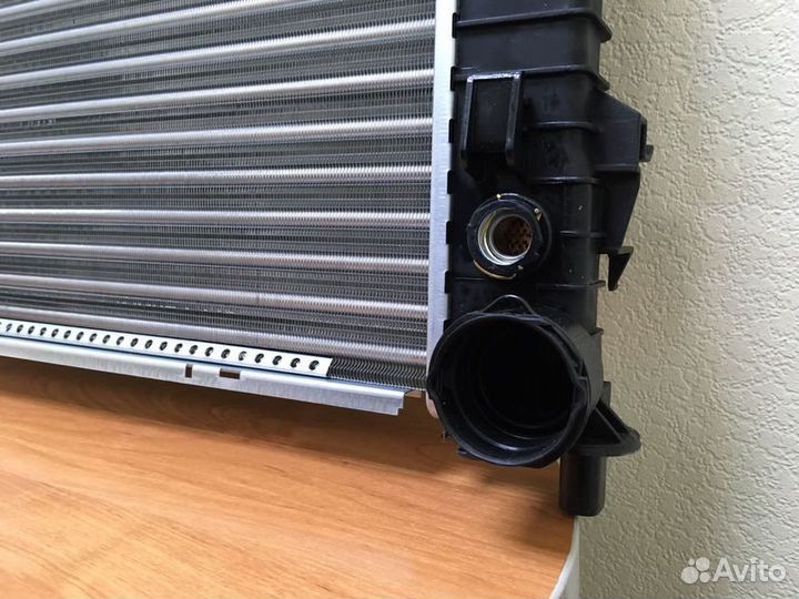 Радиатор охлаждения Мерседес C-class W203
