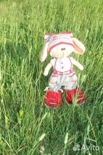 Вязаная игрушка ручной работы Мышонок