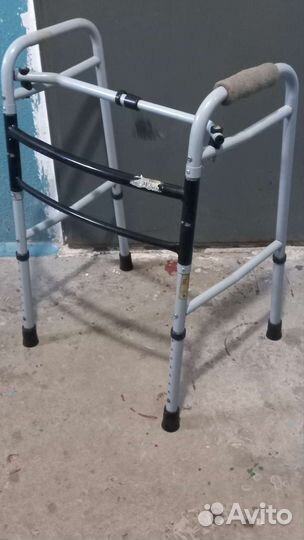 Ходунки для инвалидов