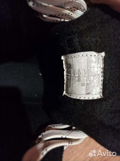 Коньки хоккейные