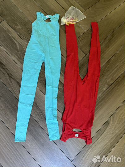 Два ярких комбинезона для Йоги