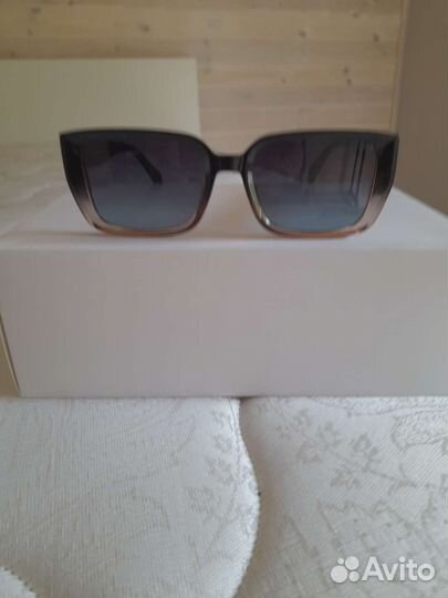 Солнцезащитные очки женские брендовые