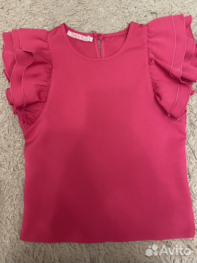 Продаю костюмы, платья р.134-140