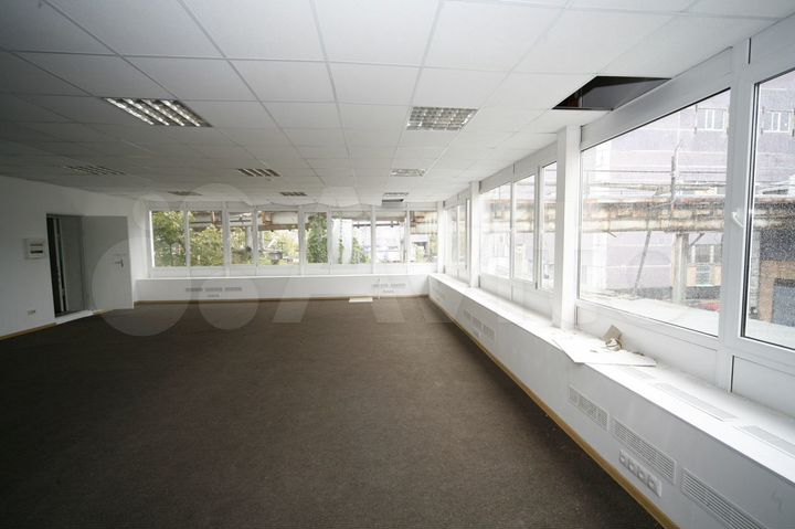 Здание, 1183 м²