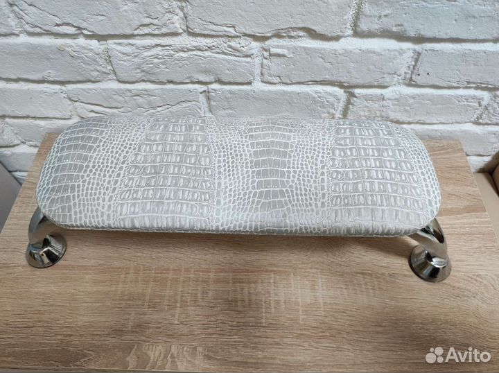 Подставка для рук маникюра