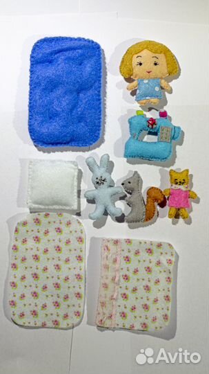 Шкатулка с игрушками ручной работы