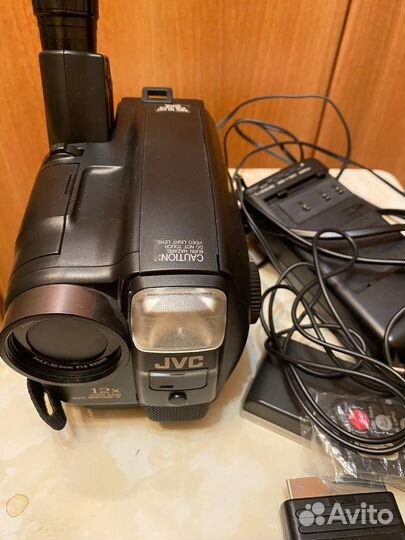 Видеокамера jvc