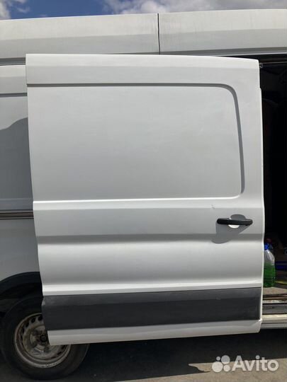 Дверь сдвижная боковая правая Ford Transit