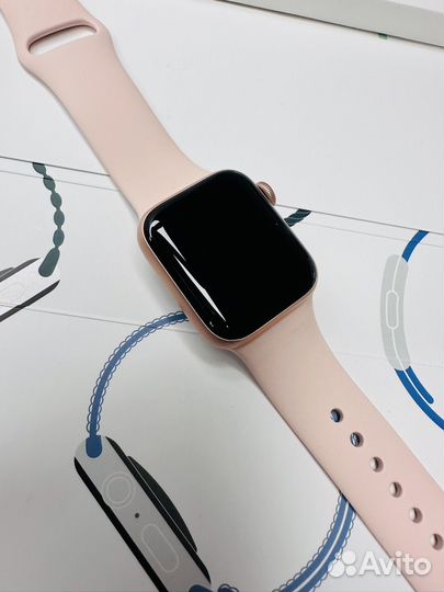 Apple Watch SE 40mm Gold