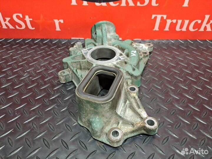 Корпус водяного насоса Volvo FH