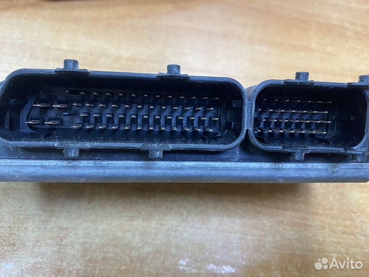 Блок управления двигателем Volkswagen Polo MK5 с20