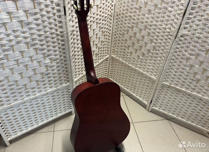 Гитара + комплект для начинающих