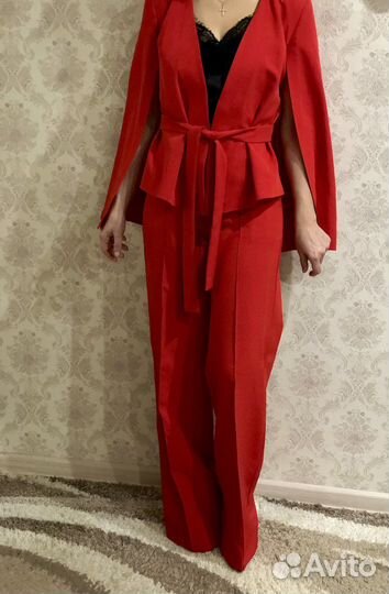 Костюм женский,S