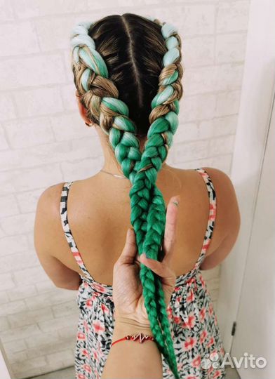 Боксёрские косы с канекалоном