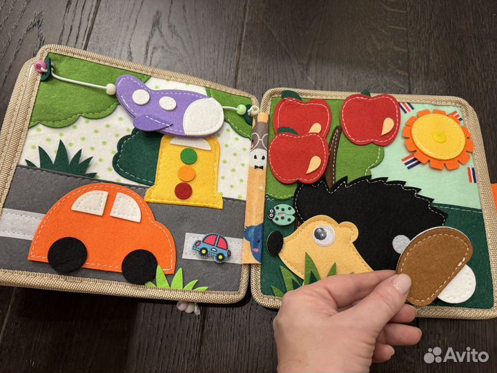Развивающая книжка из фетра новая