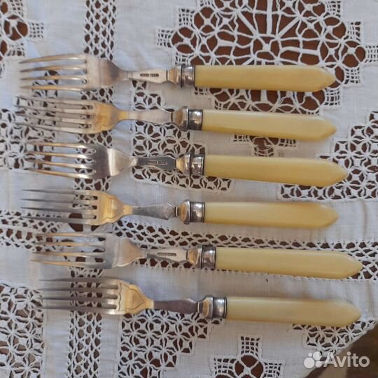 Антикварные столовые приборы из Англии