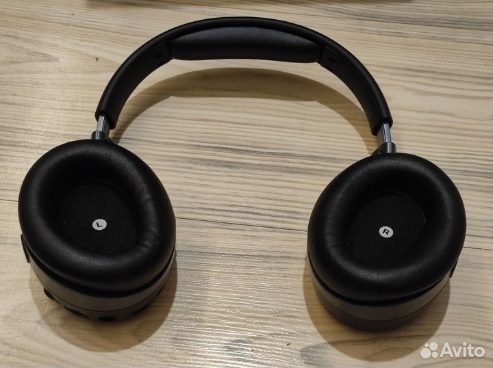 Audeze Mobius Carbon