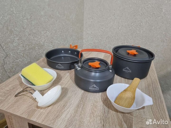Набор посуды для туризма с чайником