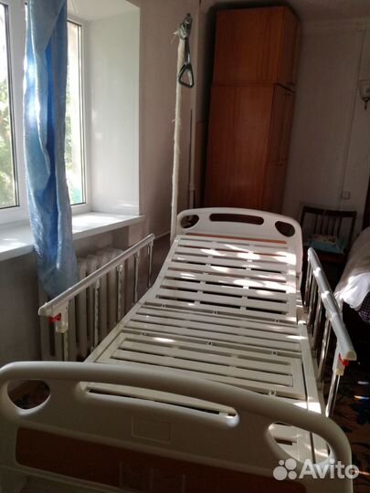 Медицинская кровать для лежачих больных