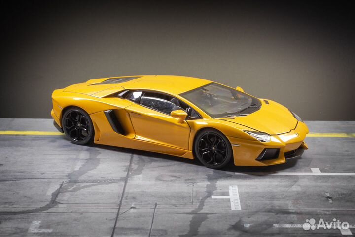 Lamborghini Aventador 1/24