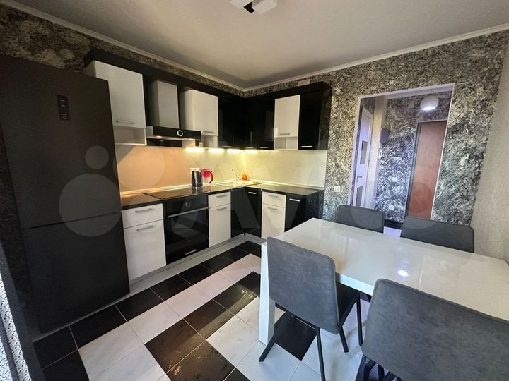 2-к. квартира, 55 м², 9/10 эт.