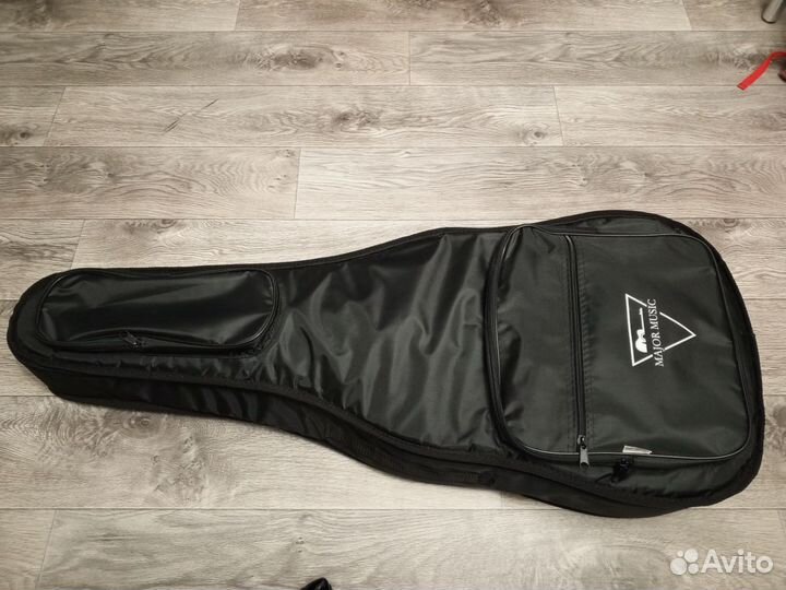 Классическая гитара шестиструнная