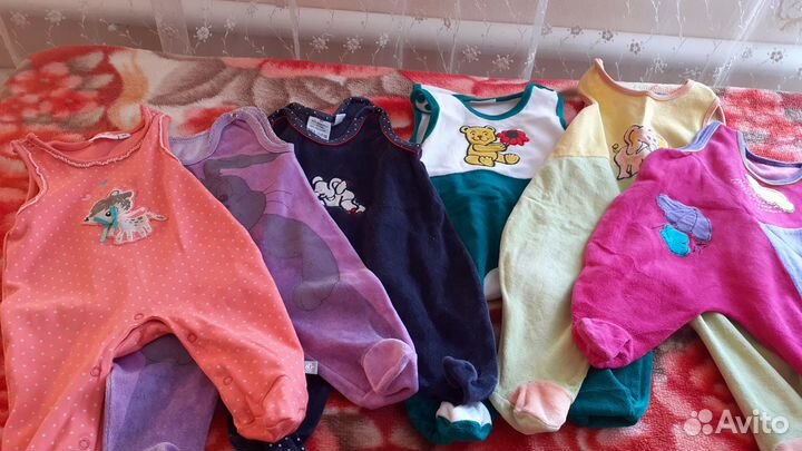Продамдетские вещи для девочек(пеленки,пледы для к