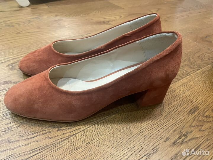 Ботильоны и туфли натуральная замша