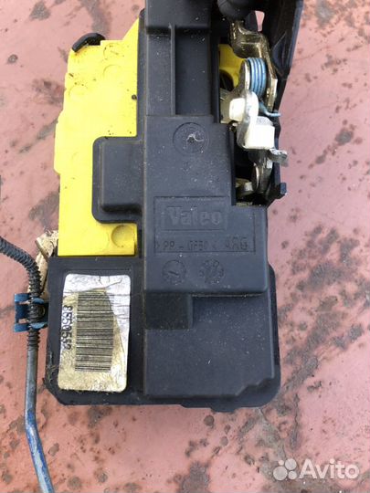 Замок двери левая задняя Вольво XC70 2001 год