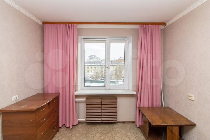 2-к. квартира, 50 м², 4/9 эт.