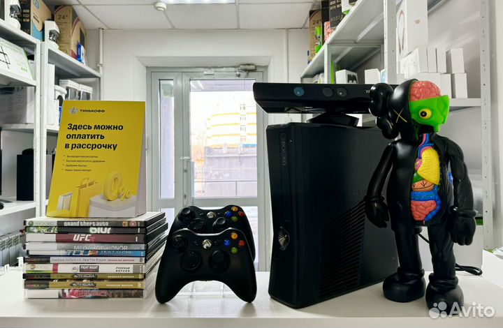 Xbox 360 + 2 джойстика + игры