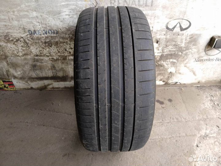 Pirelli P Zero PZ4 275/35 R20 102Y