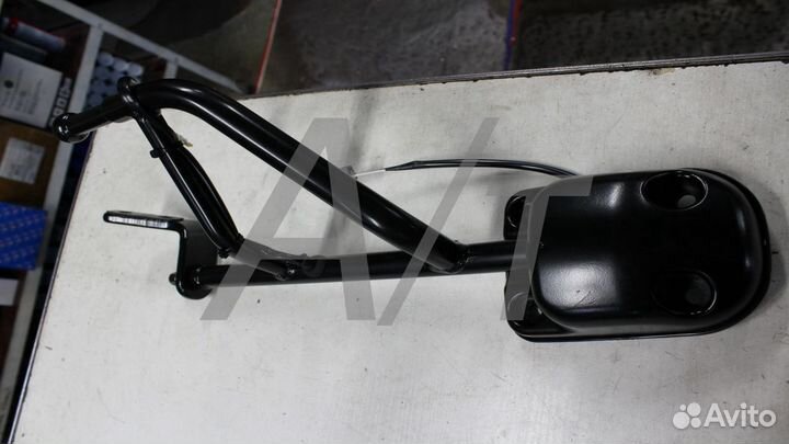 Кронштейн зеркала левого Hyundai HD 87629 5H302