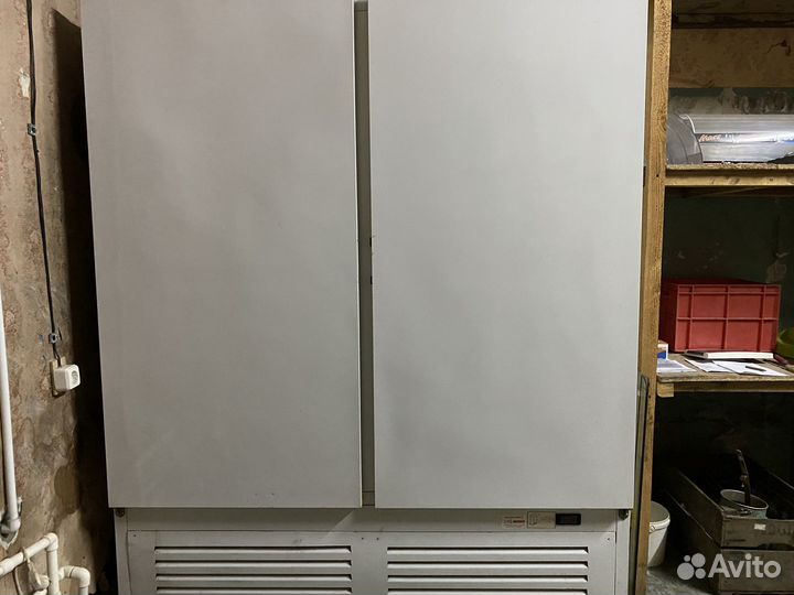 Холодильный шкаф 