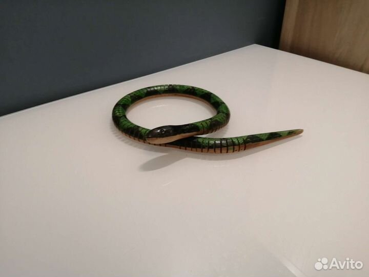 Змеи игрушечные