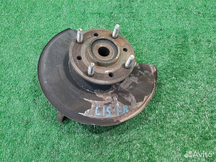 Кулак передний правый Mitsubishi Carisma 2003