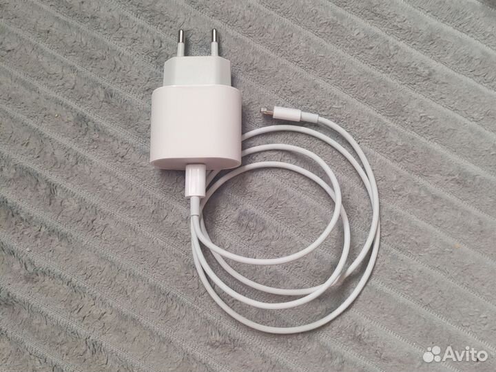 Зарядка на iPhone