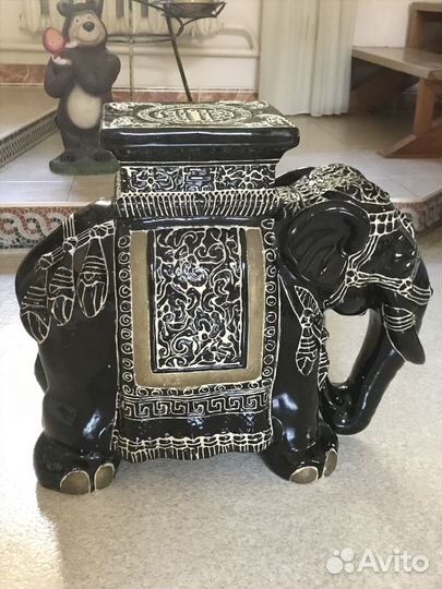 Керамическая подставка для цветка 