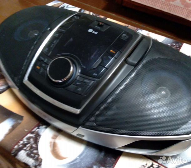 Магнитола LG