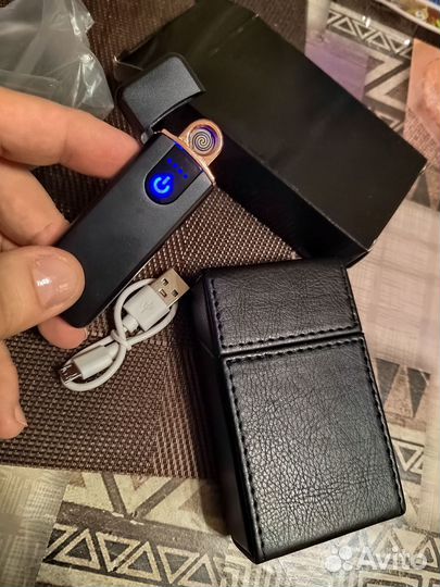 Портсигар и электронная зажигалка. Новые