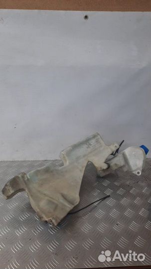 Бачок омывателя Audi A4 универсал 1.9 2006