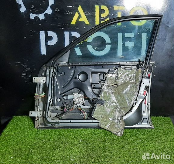 Дверь передняя правая Audi