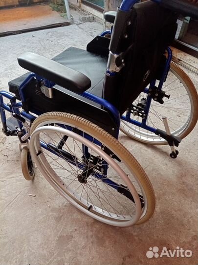 Инвалидное кресло