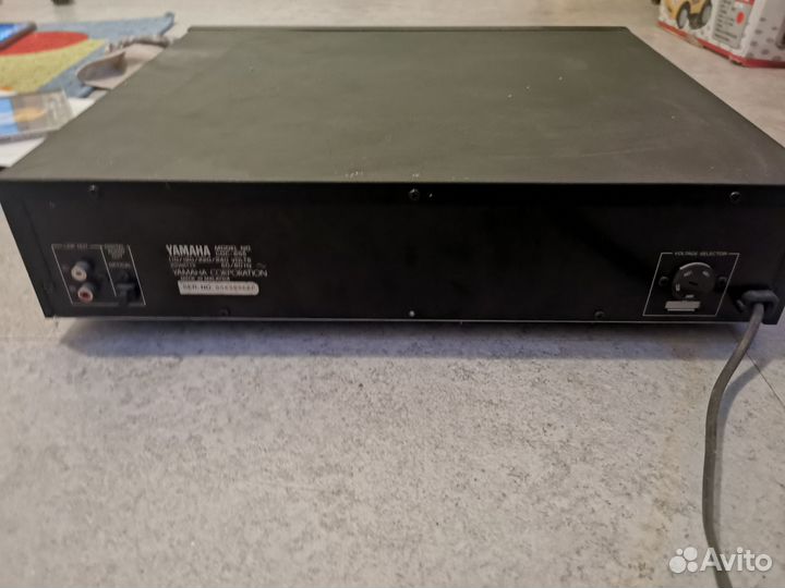 Yamaha CDC-655 CD плеер