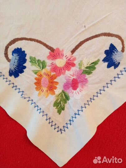 Салфетка. Винтажная вышивка. Накомодник