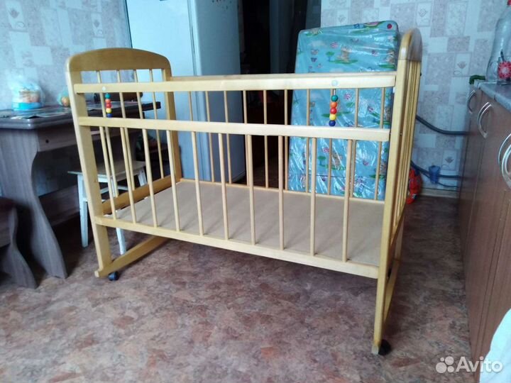 Детская кроватка